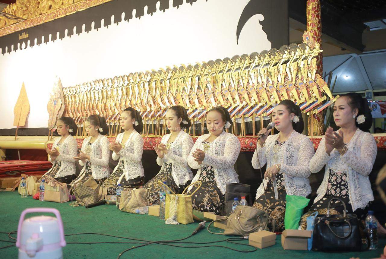PAGELARAN WAYANG KULIT HIT KE 80 REPUBLIK INDONESIA