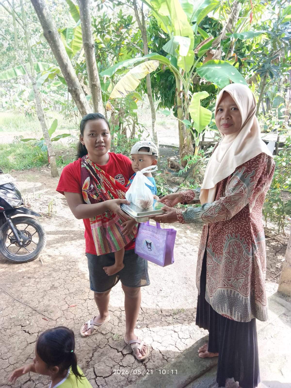 POSYANDU MELATI 6 DUSUN CIBUAYA TERIMA MBG PROGRAM PRESIDEN